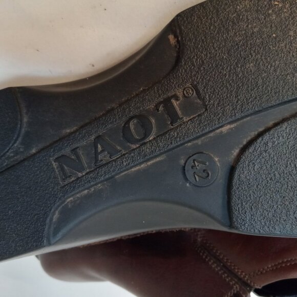 NAOT Brown Leather Zip Ankle Fashion Boots Bootie Shoe Clogs Size 42 EUR 9 US - Picture 13 of 14